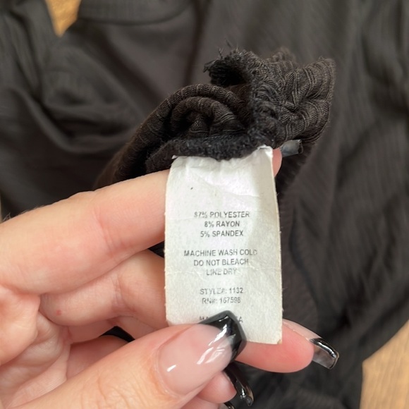 NWT Alyssa Thomas Woman’s Ribbed Cut Out Top Size S - Picture 6 of 6